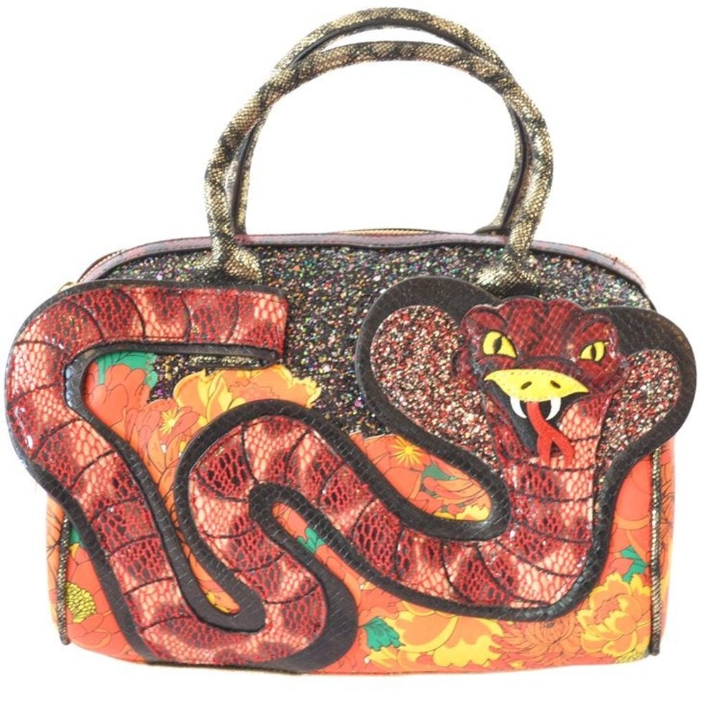 IC "Be Charming" bag